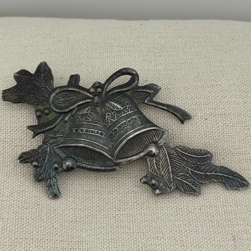 Sterling Silver Christmas Bells Bow Brooch